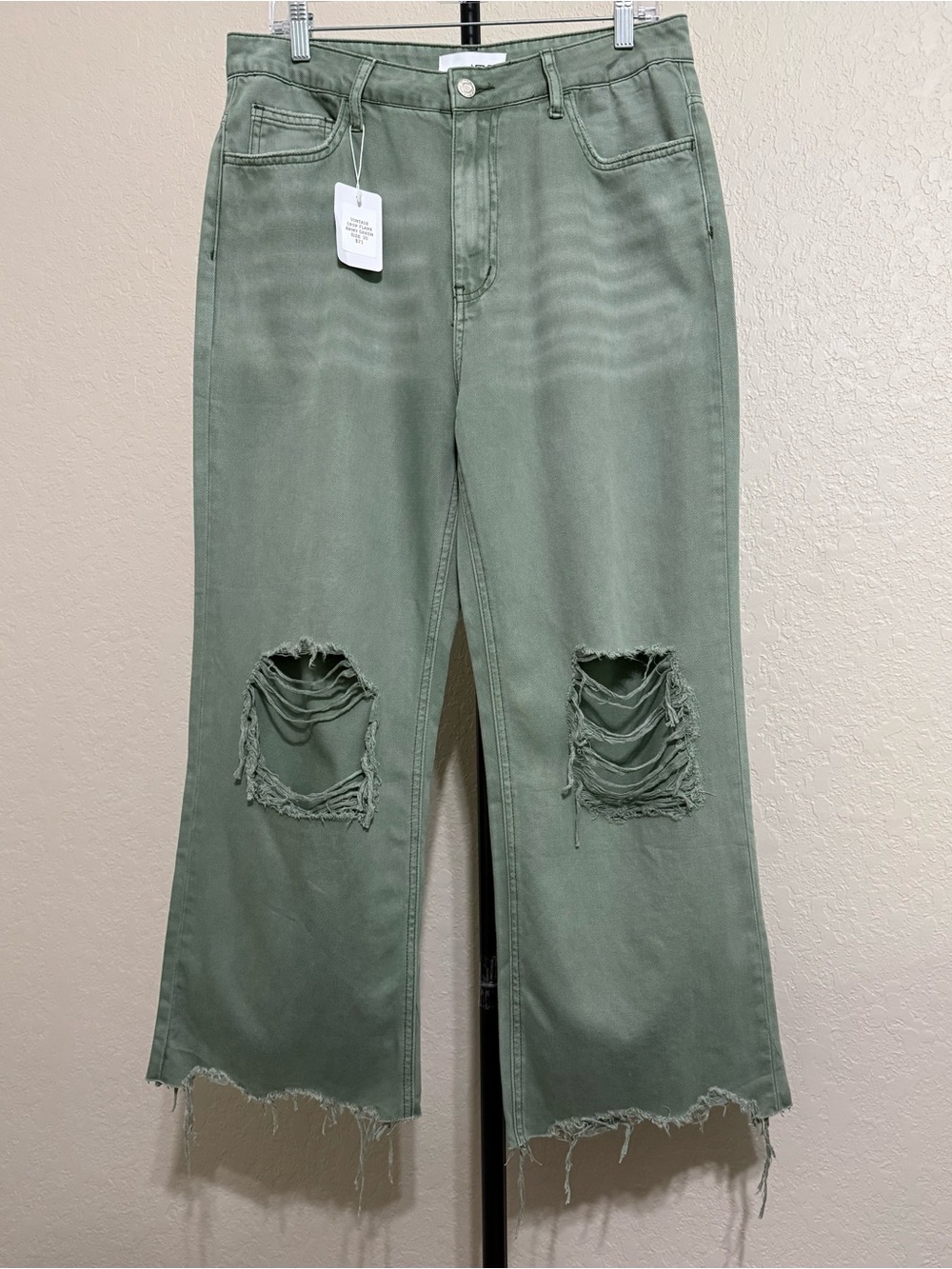 Vervet Vintage Crop Flare Distressed Jeans Army Green Size 30 NWT - Picture 9 of 10